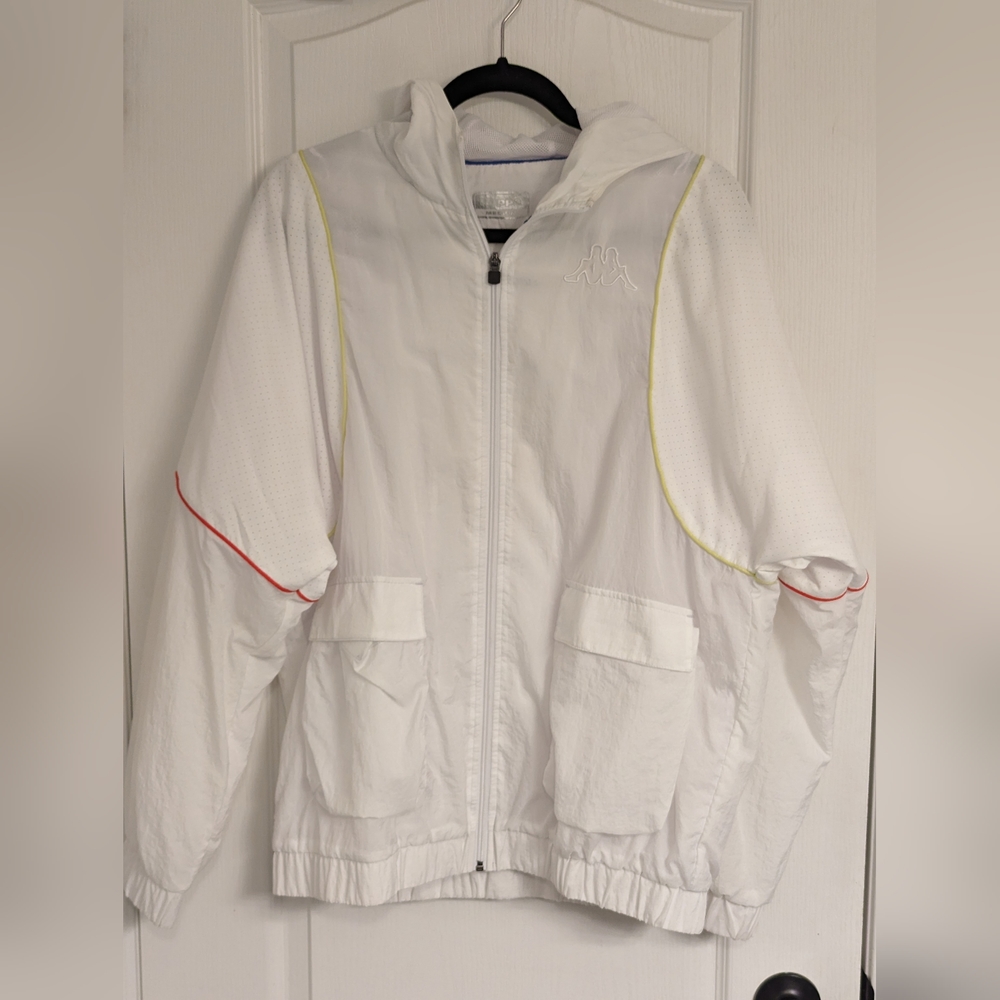 Kappa windbreaker with accented piping